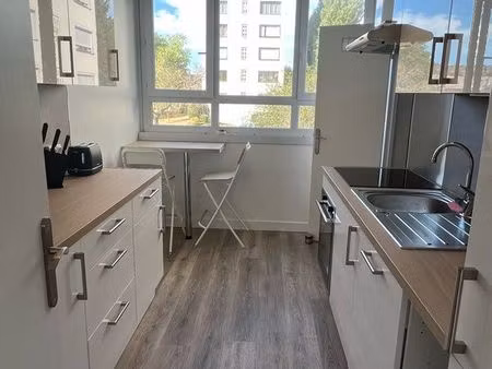 appartement rénové proche centre