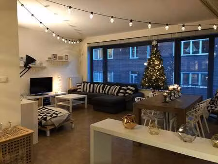 très bel appartement de 90m2 (à côté de la place brugmann)