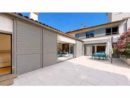 maison t5 double destination avec garage et terrasse - quai lombard