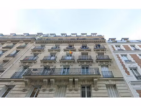 paris 18è - 3 pièces immeuble de caractère - proximité square carpeaux