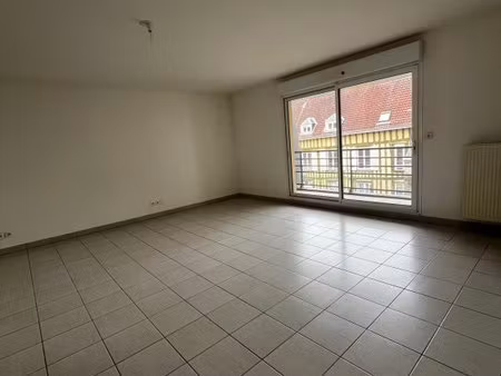 hyper centre beau f3 bis avec ascenseur et parking