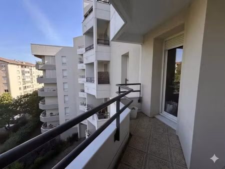 location appartement 2 pièces 46 m² à lyon 3ème (69003), 1 039 €