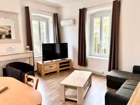 location meublée appartement 3 pièces 54 m² à hyeres (83400), 1 280 €
