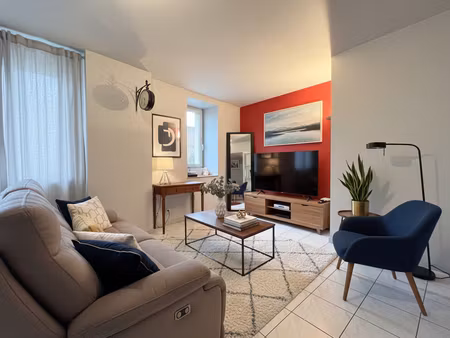 appartement t2 de 42m² - place picard chartrons