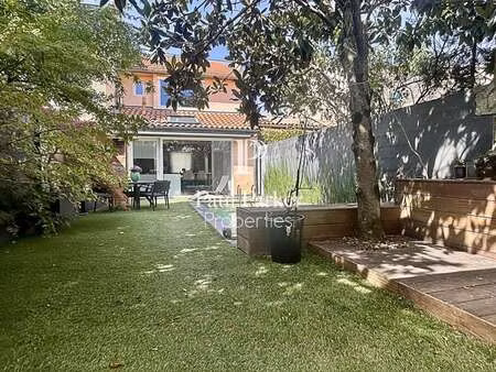 vente maison piscine à bordeaux (33000) : à vendre piscine / 168m² bordeaux