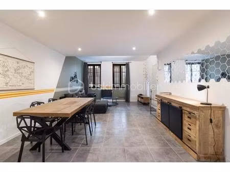 appartement de caractère – voûtes en pierre – avignon