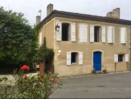 maison de village - 195m ²