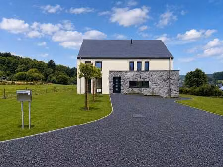 ? superbe maison 3 façades à louer – gedinne