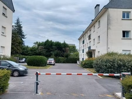 place de parking sécurisée à louer – vannes