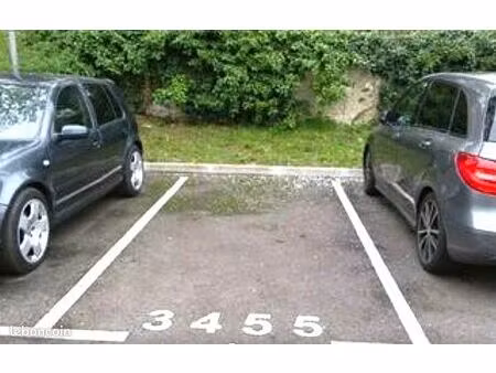 parking à louer (ezanville)