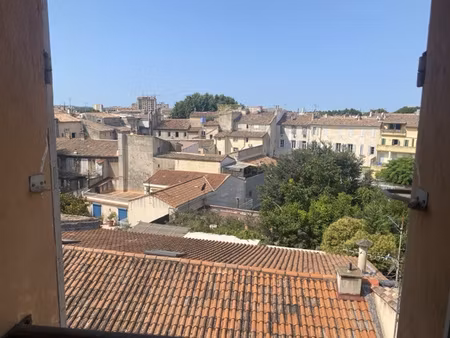 aix en provence centre ville : location appartement t3 au 3è