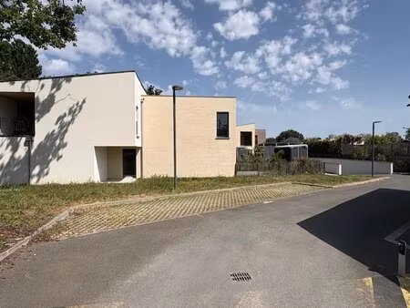 appartement t3 meublé en duplex de 73m² à pessac 33600