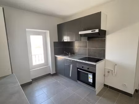 location appartement 3 pièces 53 m² à narbonne (11100)