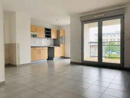 location appartement 3 pièces à saint-malo (35400) : à louer 3 pièces / 63m² saint-malo