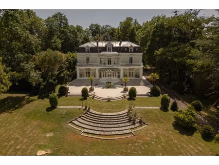 hôtel particulier à vendre à rubelles