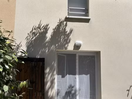 barrière de paris - maison mitoyenne en triplex au calme