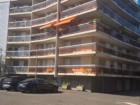 vend apparemment 4 pièces 86,97m3