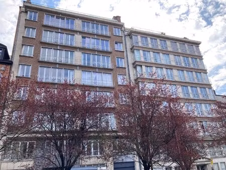 appartement à louer à rue willy ernst 11 charleroi (vbe37444)
