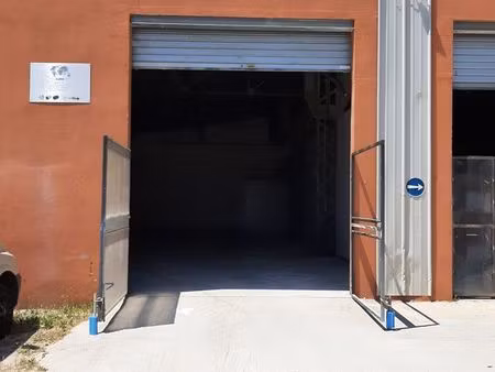 hangard, dépot, atelier, 140m²