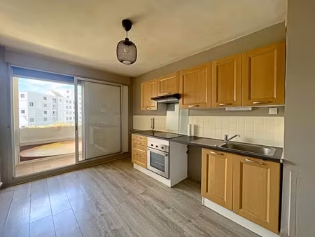 appartement f4 avec balcon et garage