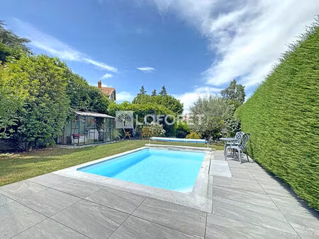 belle villa familiale avec piscine et véranda contemporaine / saint-étienne de 104m2