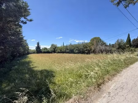 location terrain 4000 m2 à salon-de-provence