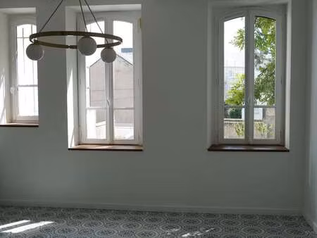 location maison à nantes zola (44000) : à louer / 291m² nantes zola