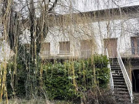 entre st galmier et st héand maison de ville plus de 450m² de plancher