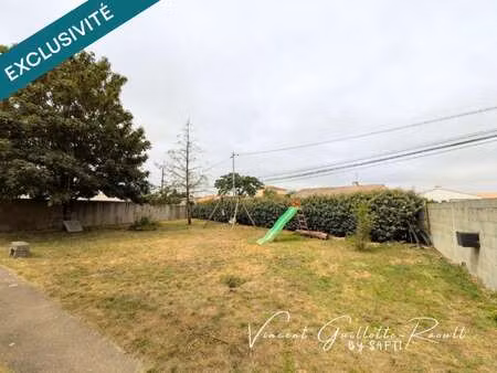 vente terrain à chaumes-en-retz (44320) : à vendre / 268m² chaumes-en-retz