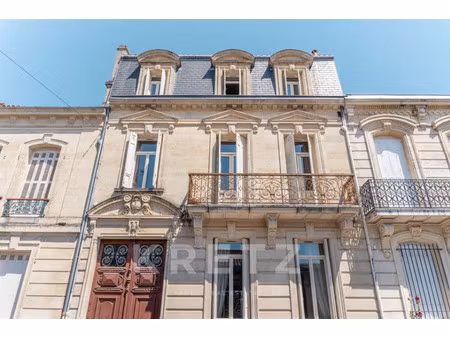 maison de luxe à vendre dans le quartier capucins-saint michel-nansouty-saint genès
