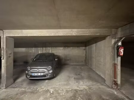a louer parking mairie- bld jean mermoz