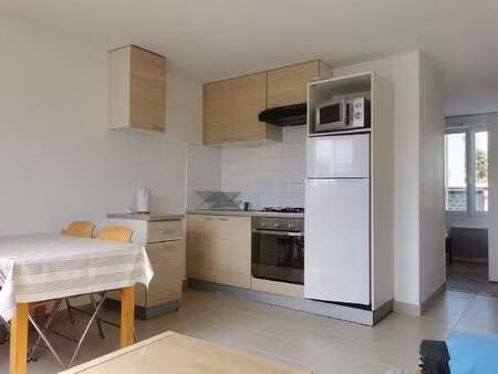 location appartement 2 pièces meublé à nantes rond-point de paris - blanche de castille (4
