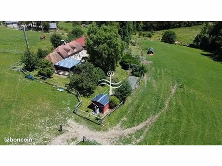 propriété 4 pièces 99 m²