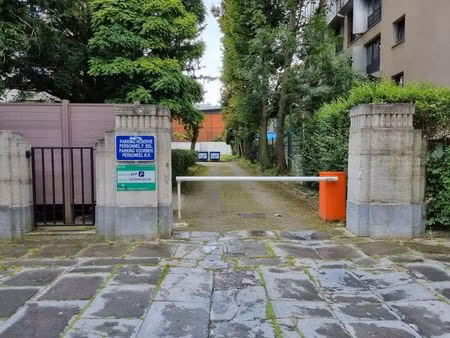 parking à louer à antoine depage - antoine depagestraat 25 bruxelles (vbe38298)