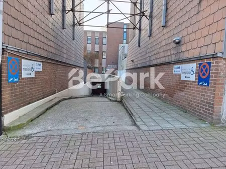 parking à louer à l. gribaumont 8 woluwe-saint-pierre (vbe38288)