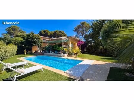 villa 7 pièces 182 m²