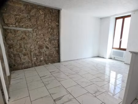 appartement 3 pièces de 70 m² à agde