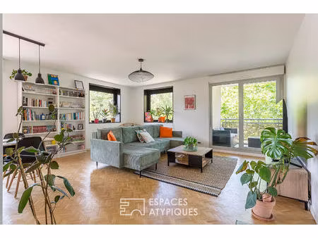 très bel appartement entièrement rénové avec deux terrasses