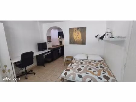 lille, prox gare et centre, superbe studio meuble 25m2 bon quartier, 5’métro