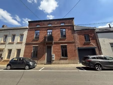 maison à louer avec garage et 7 chambres , wavre (vbe38875)