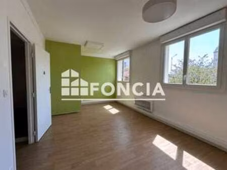 location bureaux et commerces à lorient (56100) : à louer / 96m² lorient