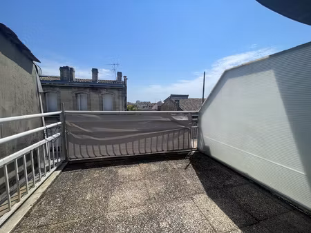 beau t2 en duplex avec terrasse et parking au calme