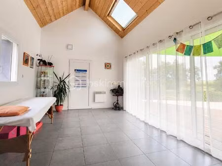 maison de 160 m² à aast