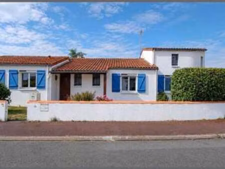 vente maison à challans (85300) : à vendre / 137m² challans
