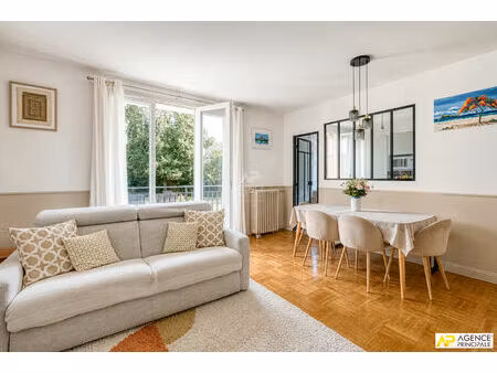 versailles glatigny appartement 3p 68 m² carrez situé au rez-de-chaussée surelevé avec bal