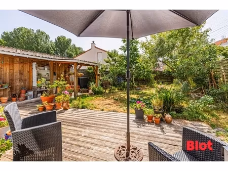 a vendre - nantes - maison t5 avec 2 garages et jardin