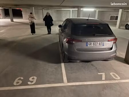 place de parking 2nd sous-sol, sécurisée par double portail et vidéosurveillance hellemmes