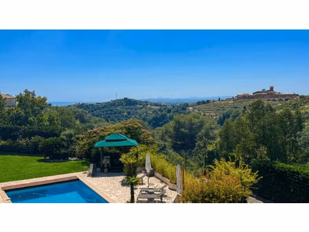 villa de luxe à vendre dans le quartier crémat-saint roman de bellet