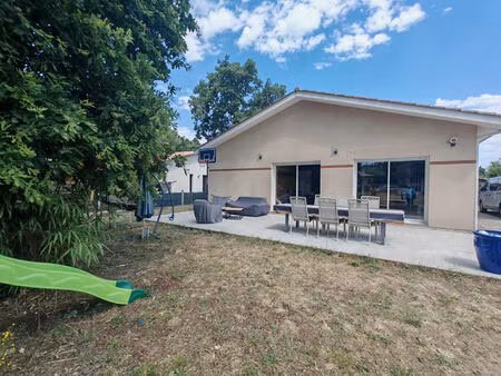 biganos - maison contemporaine 4 chambres sur terrain d'environ 1 000 m²