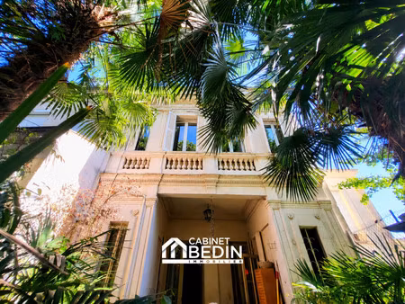 maison de luxe à vendre dans le quartier capucins-saint michel-nansouty-saint genès